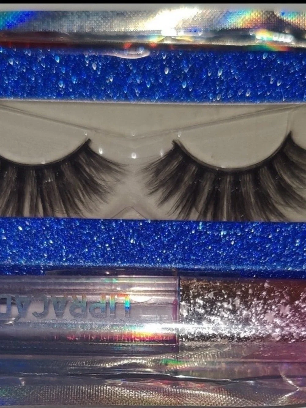 Eyelashes Black Dramatic Lashes &Clear Strawberry Lip Changing Lipgloss (Sassie)